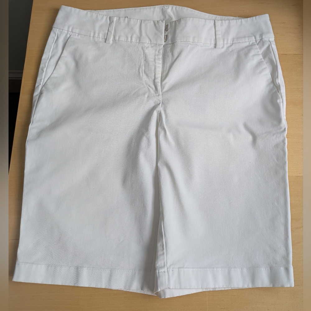Ann Taylor White Women's Boardwalk Shorts